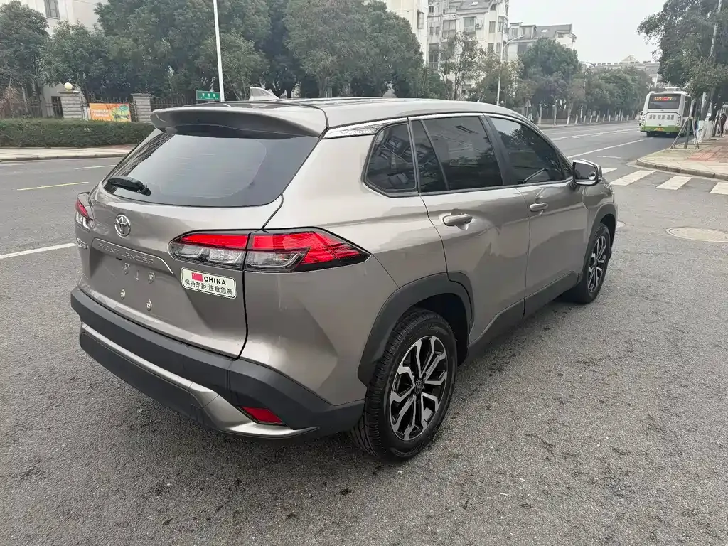Toyota Frontlander — фото 7