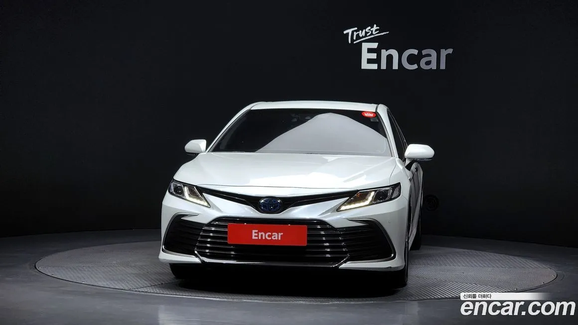 Toyota Camry — фото 3
