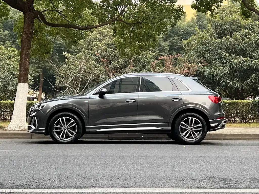 Audi Q3 — фото 7