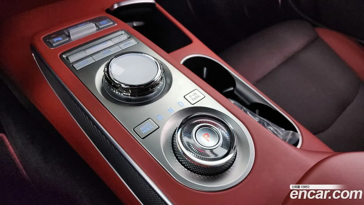 Genesis GV70 — фото 3
