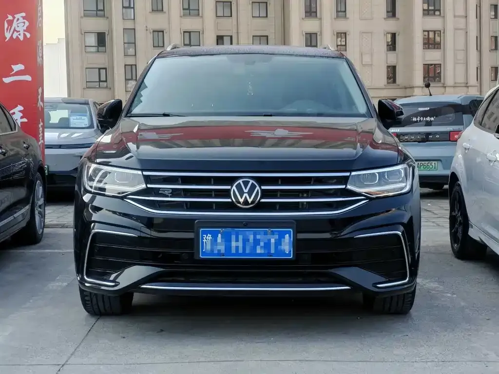 Volkswagen Tiguan L — фото 3