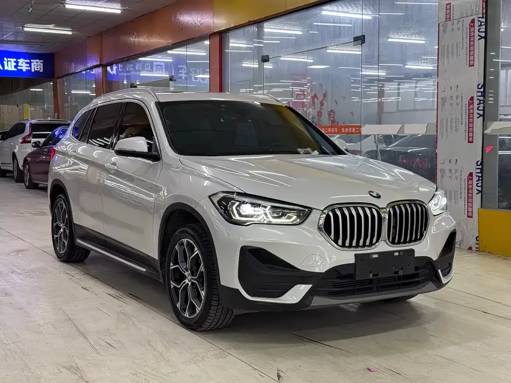 BMW X1 — фото 7
