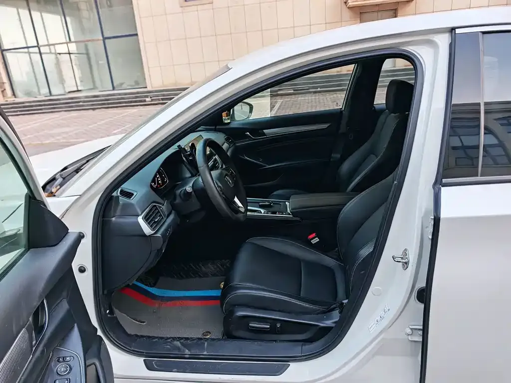 Honda Inspire — фото 6