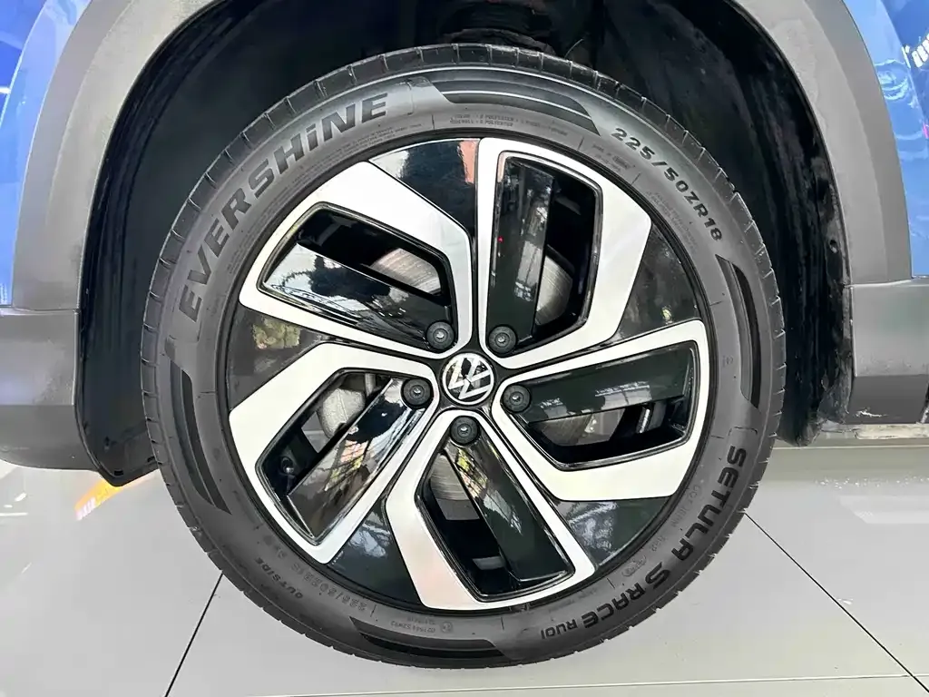 Volkswagen Tharu — фото 3