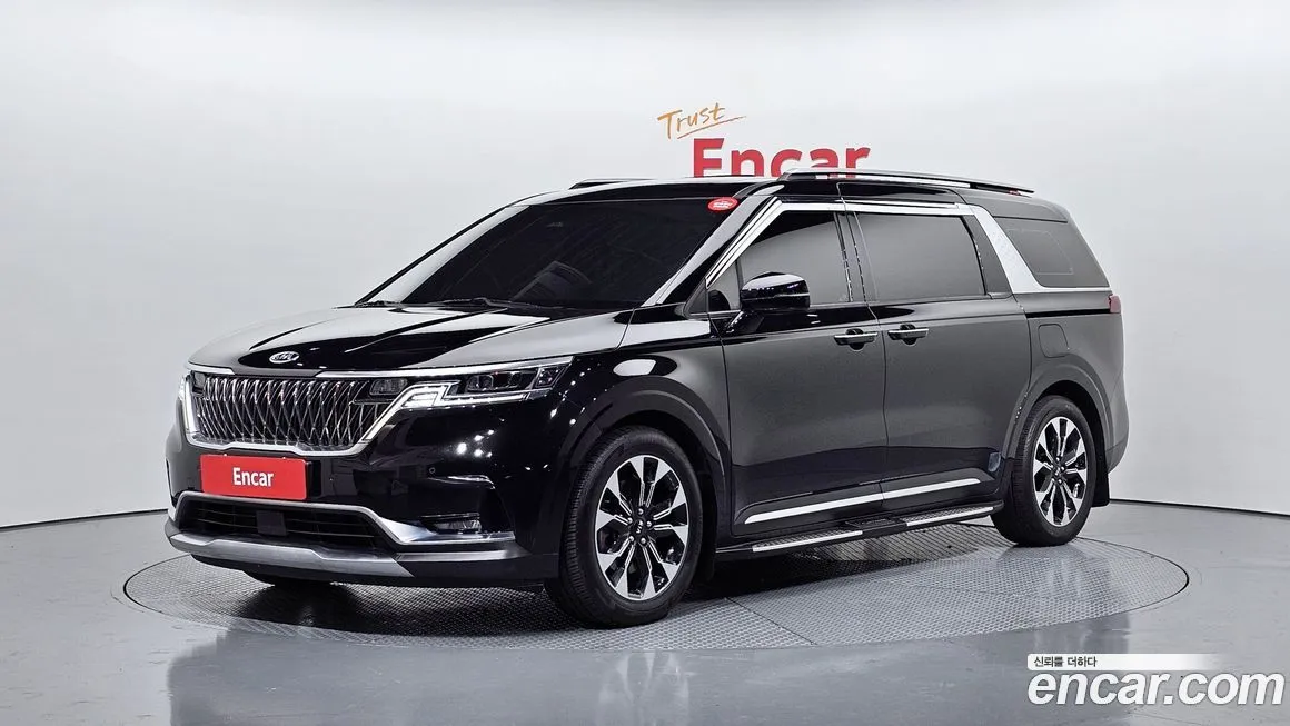 Kia Carnival — фото 1