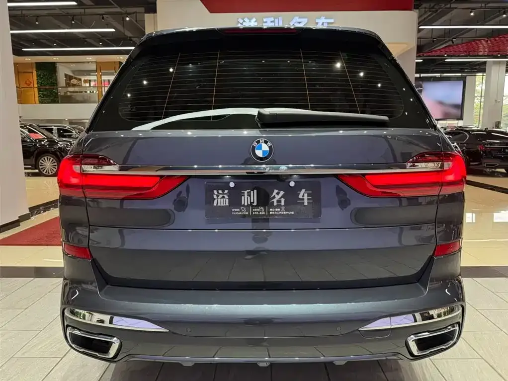 BMW X7 — фото 7