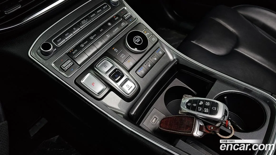 Hyundai Santafe — фото 8