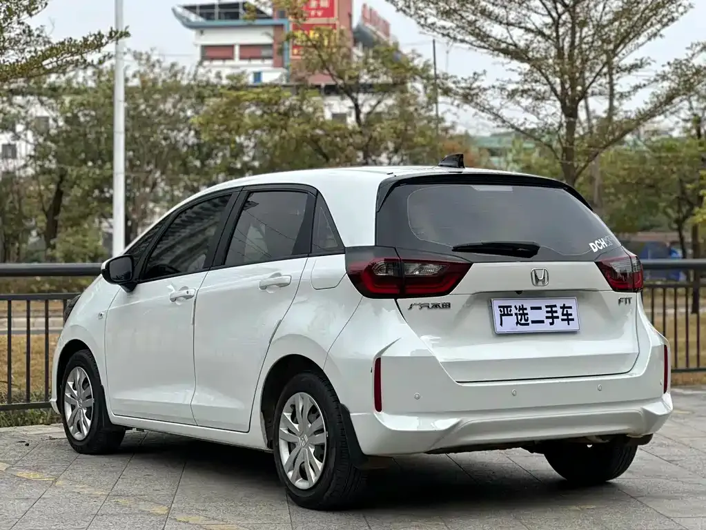 Honda Fit — фото 4
