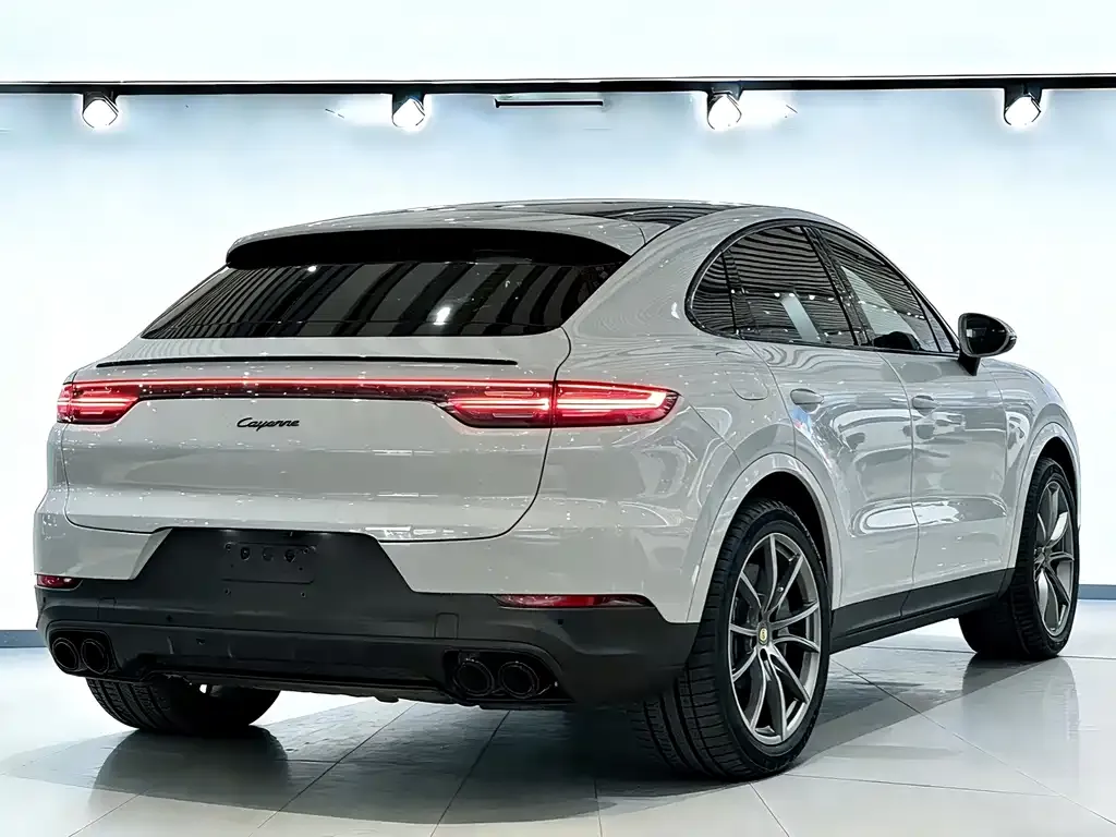 Porsche Cayenne — фото 4