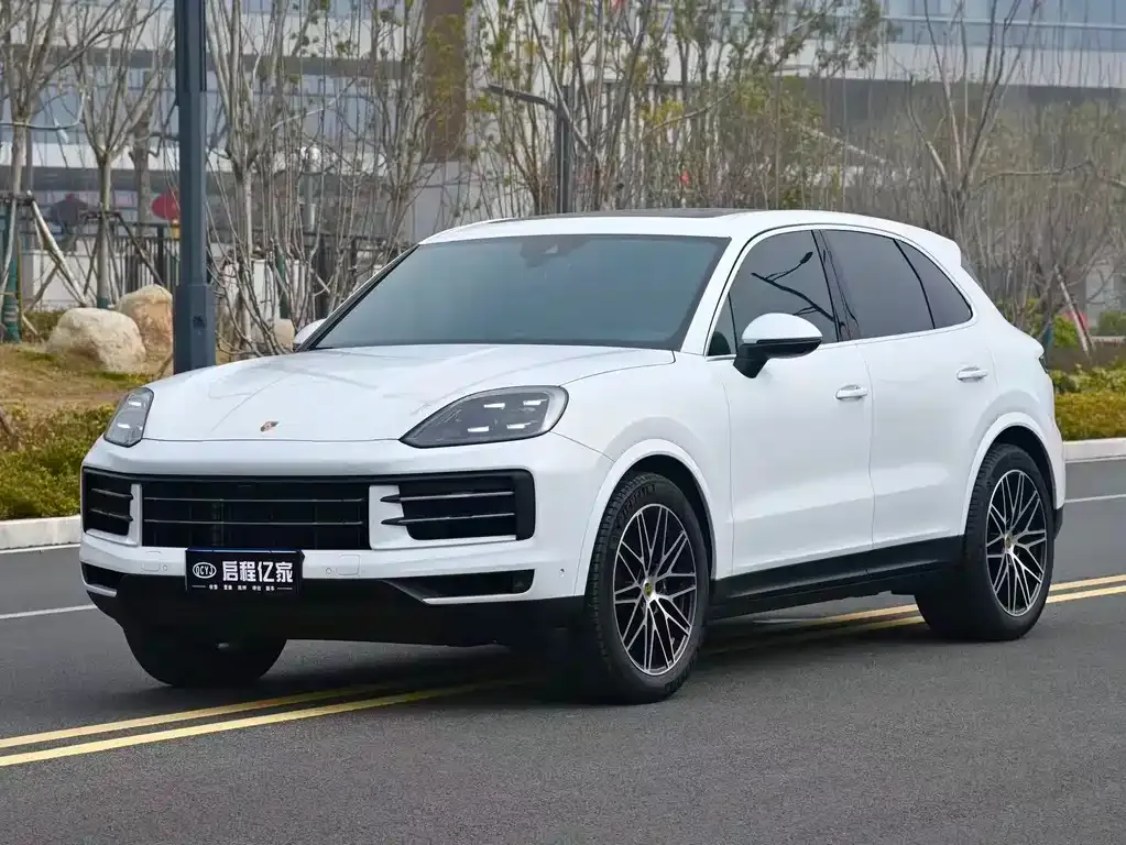 Porsche Cayenne — фото 1