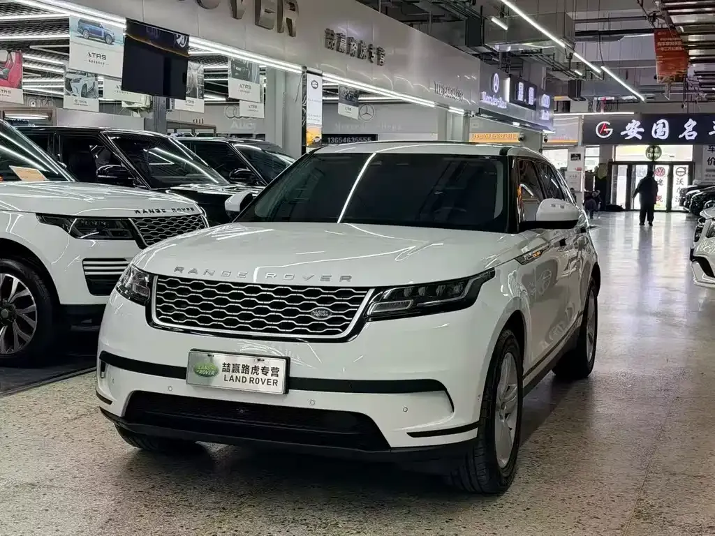 Land Rover Velar — фото 1