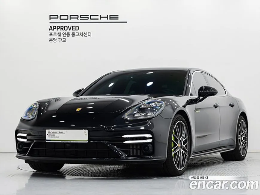 Porsche Panamera — фото 1
