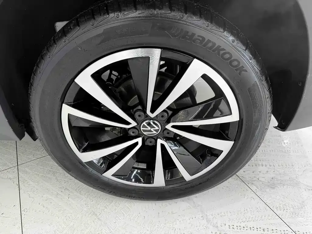 Volkswagen Tharu — фото 10