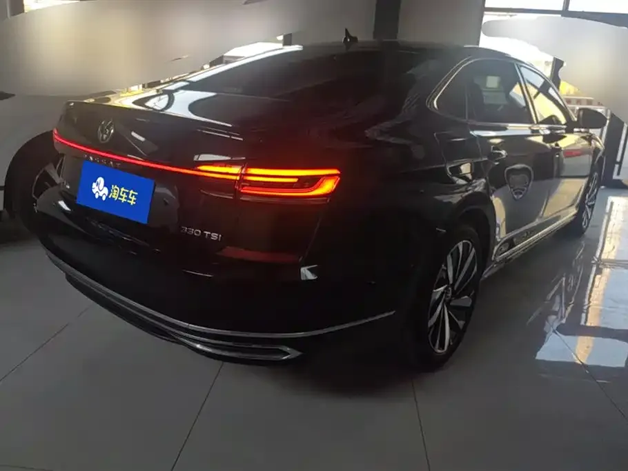 Volkswagen Passat — фото 8