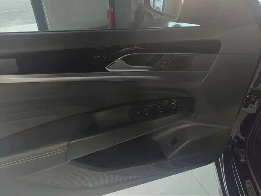 Volkswagen Passat — фото 6