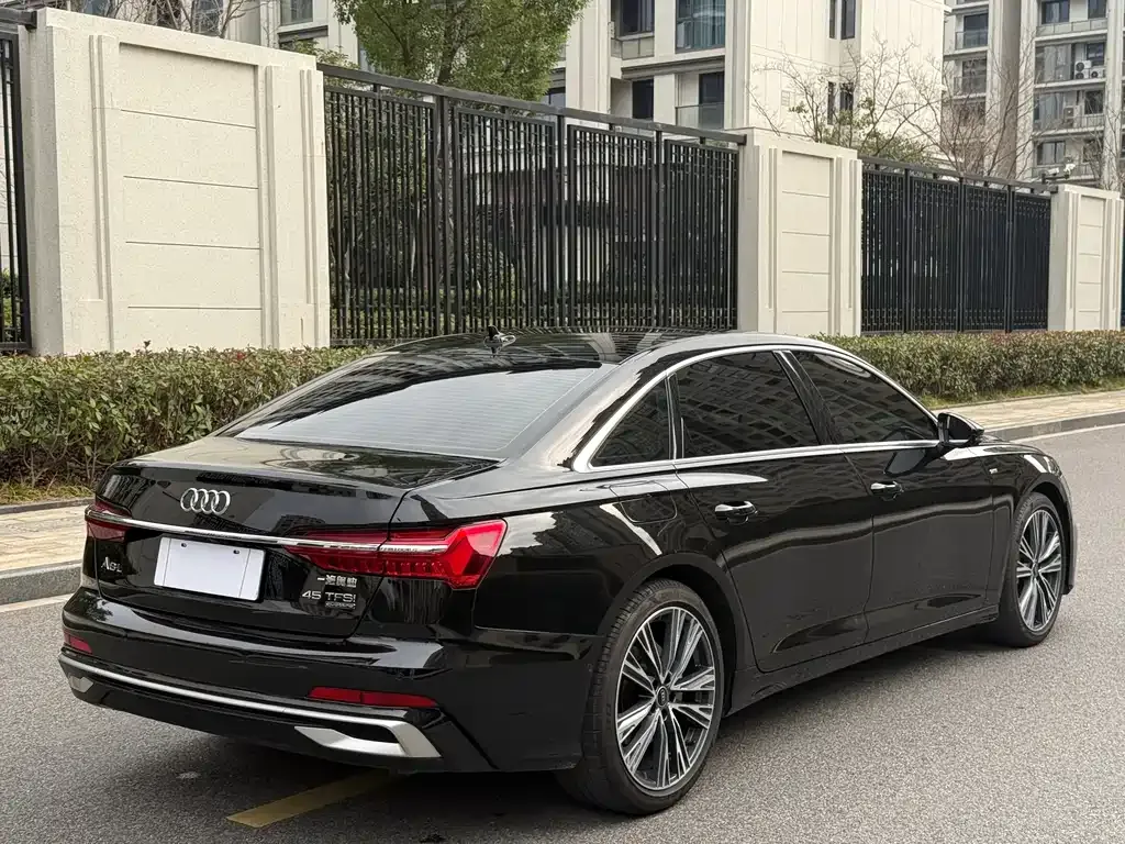 Audi A6L — фото 3