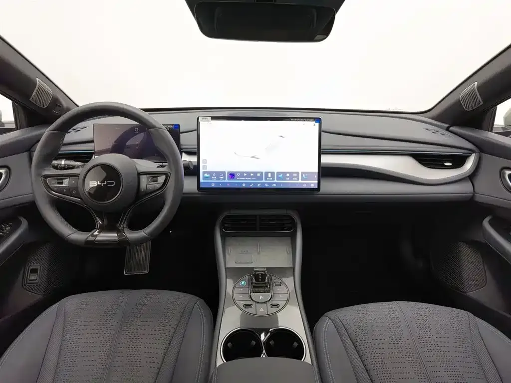 BYD Seal 06GT — фото 10