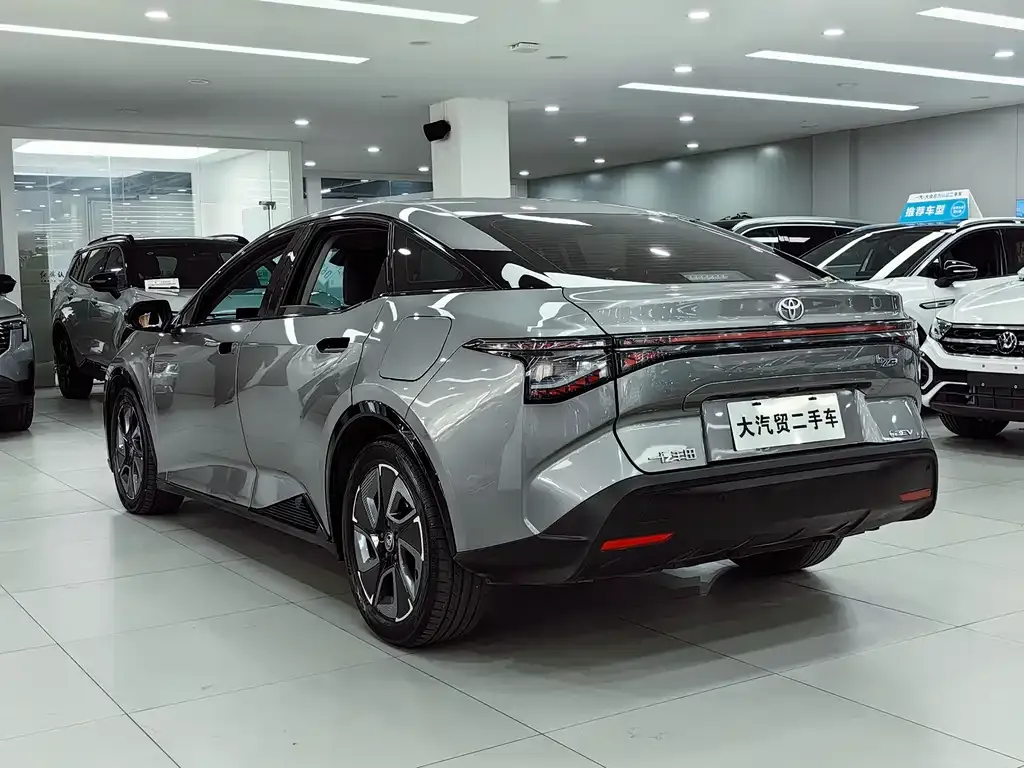 Toyota bZ3 — фото 8
