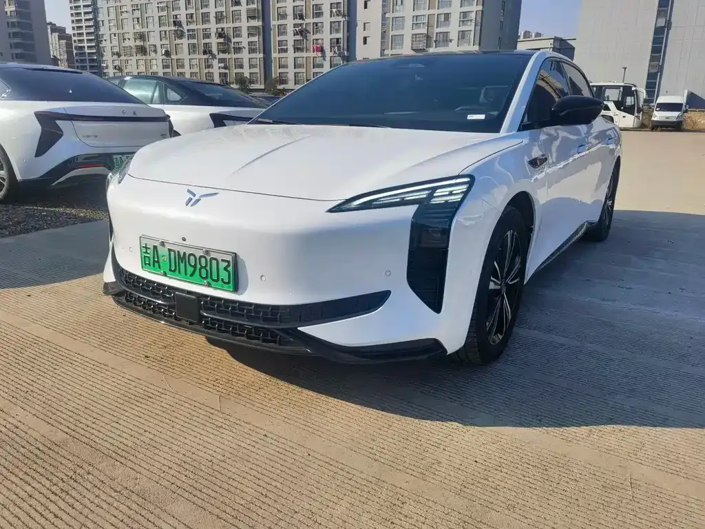 Hongqi EH7 — фото 1