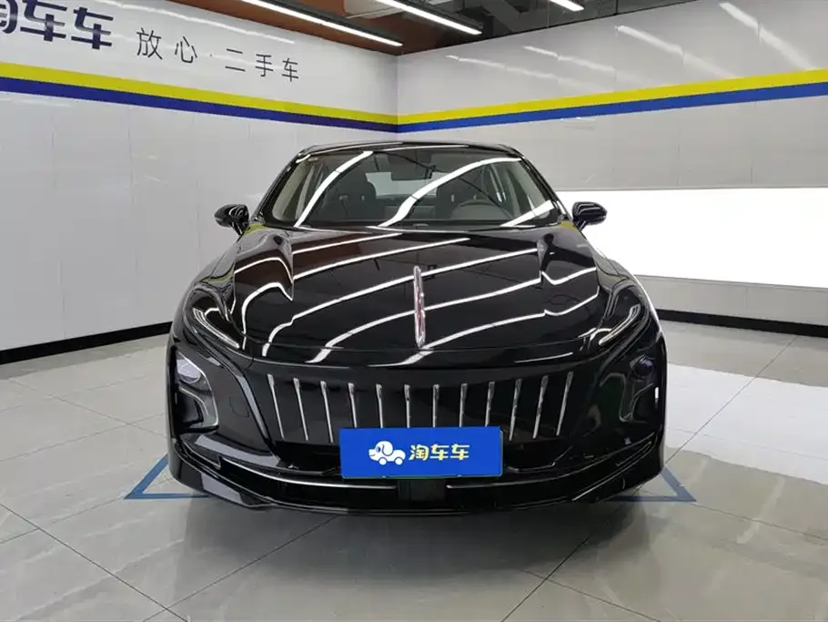 Hongqi E-QM5 — фото 9