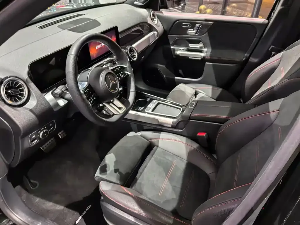 Mercedes-Benz GLB AMG — фото 2