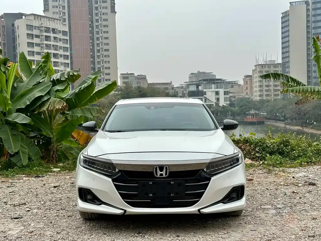 Honda Accord — фото 5