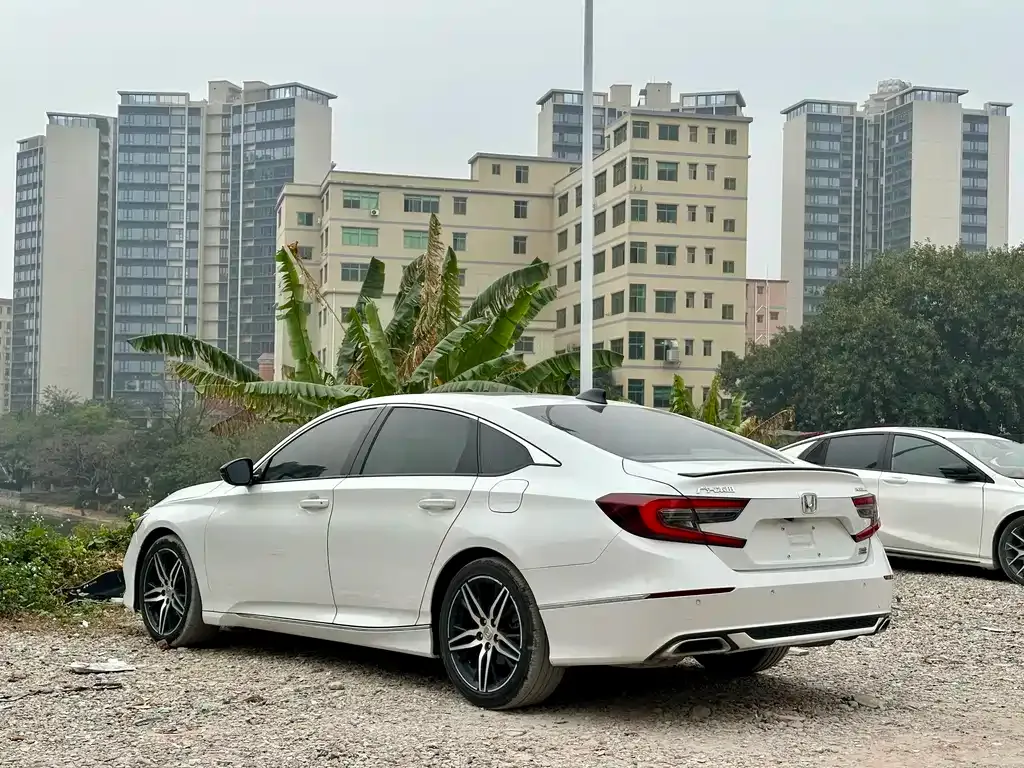 Honda Accord — фото 2