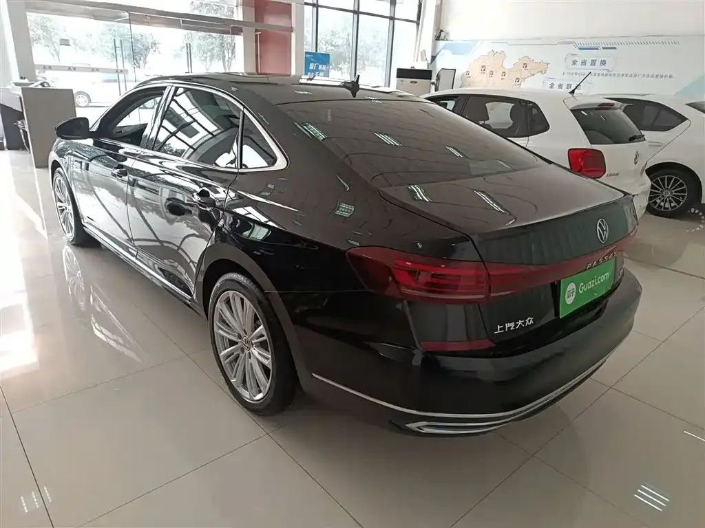 Volkswagen Passat — фото 7