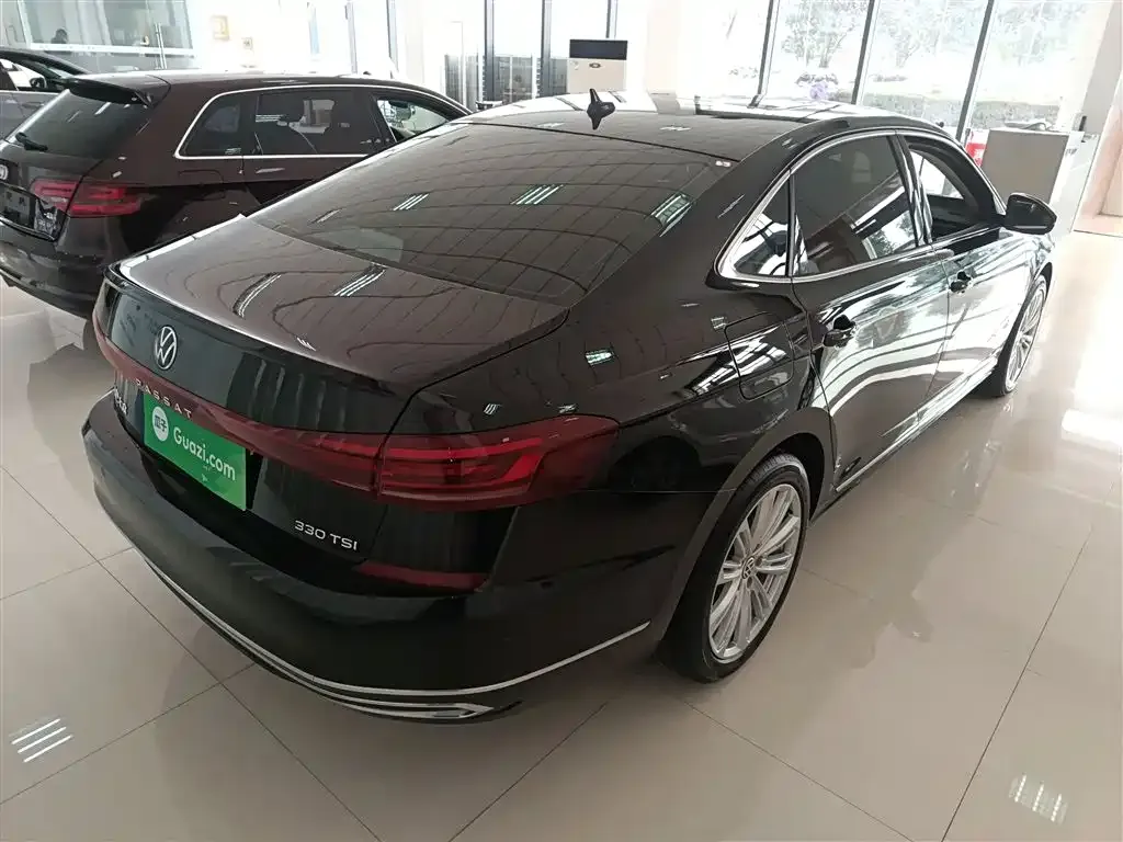 Volkswagen Passat — фото 8