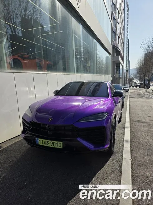 Lamborghini Urus — фото 1