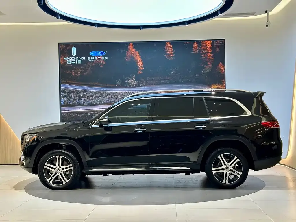 Mercedes-Benz GLS — фото 7