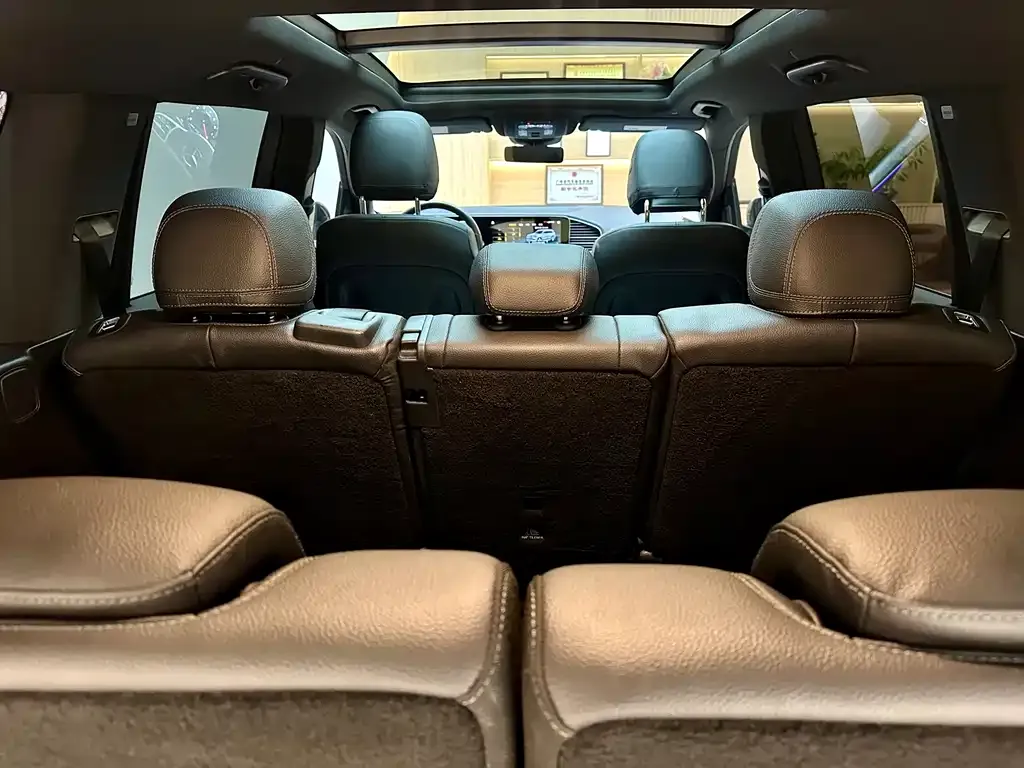 Mercedes-Benz GLS — фото 10
