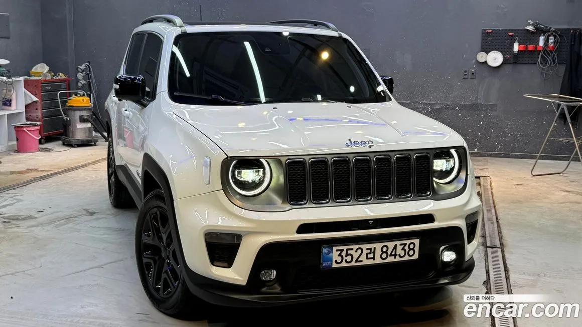 Jeep Renegade — фото 1