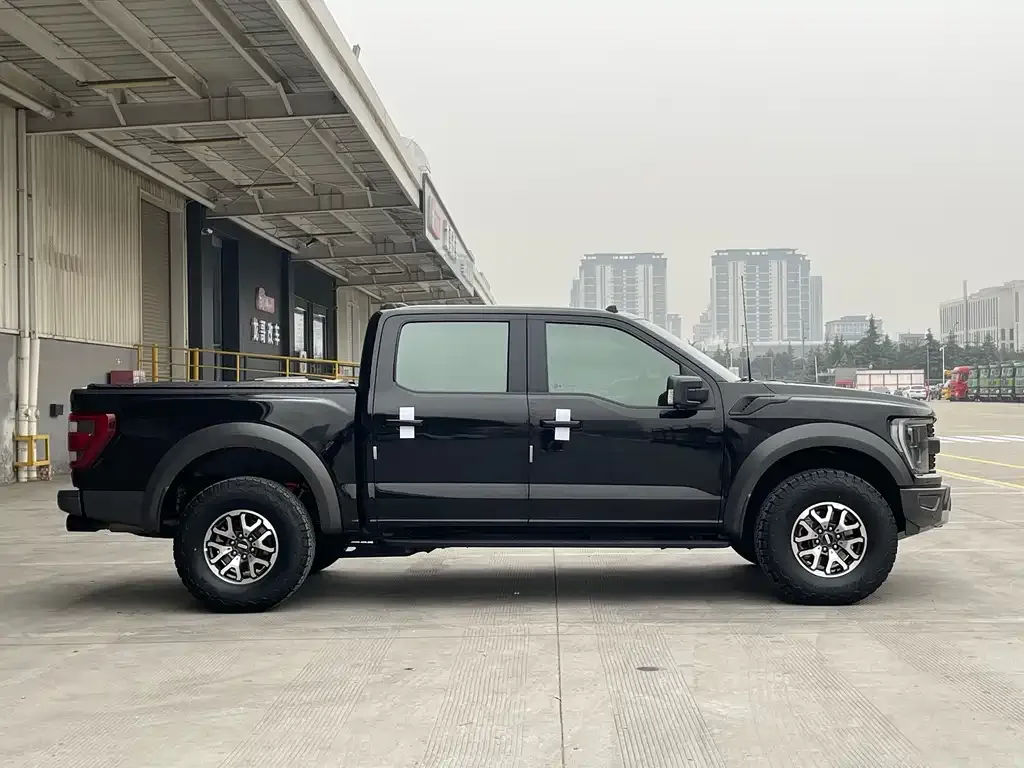 Ford F-150 Raptor — фото 9