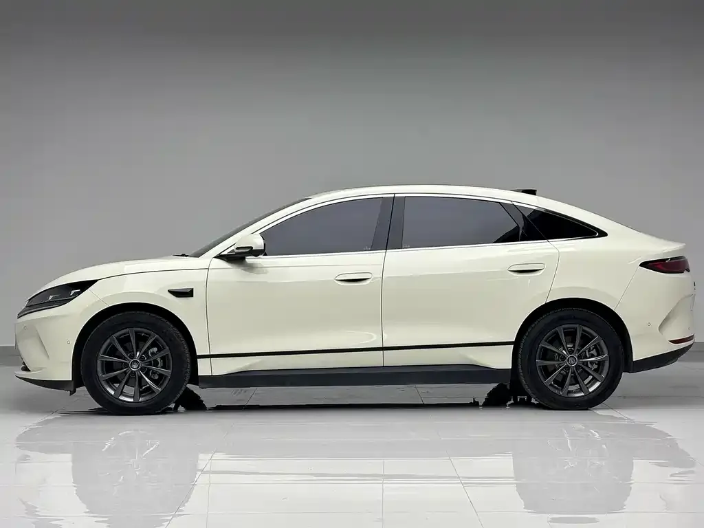 BYD Qin L — фото 6