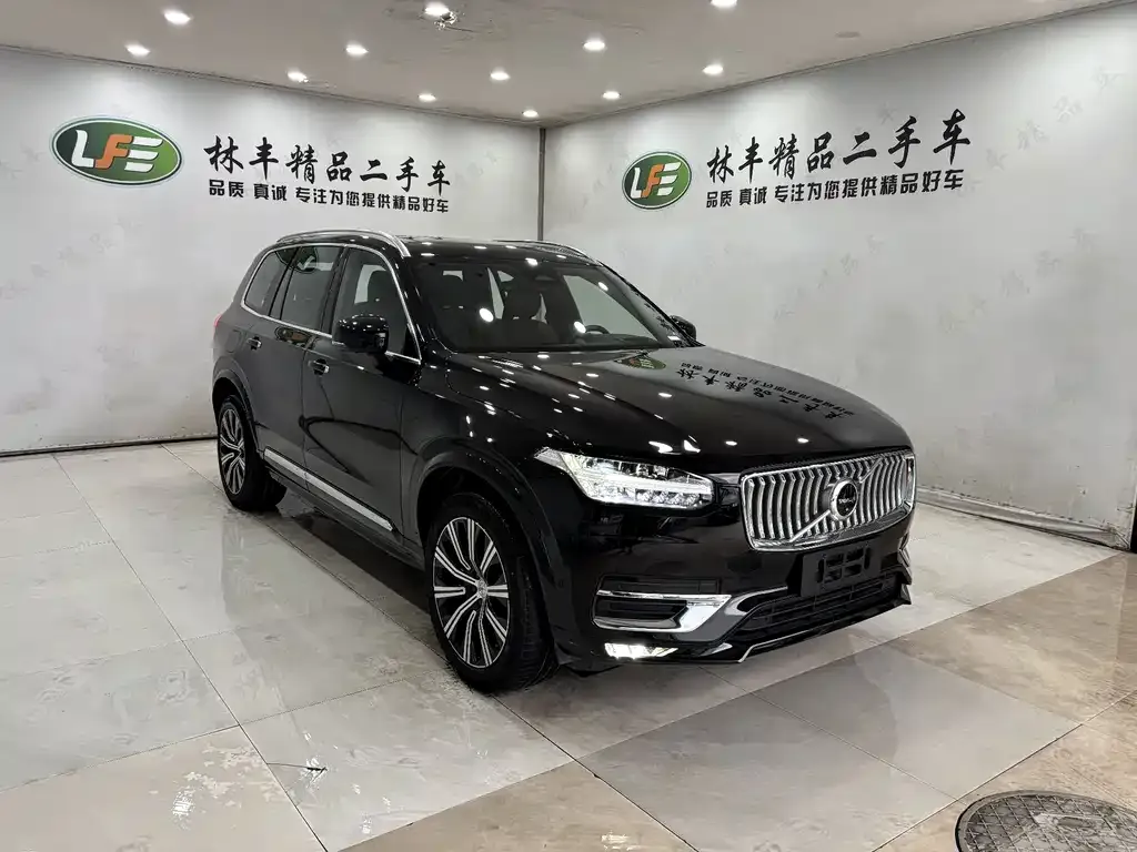 Volvo XC90 — фото 7