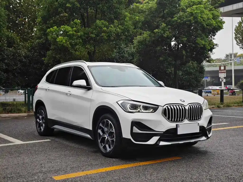 BMW X1 — фото 5