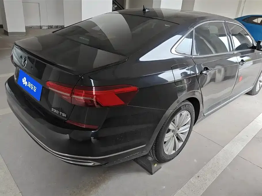 Volkswagen Passat — фото 10