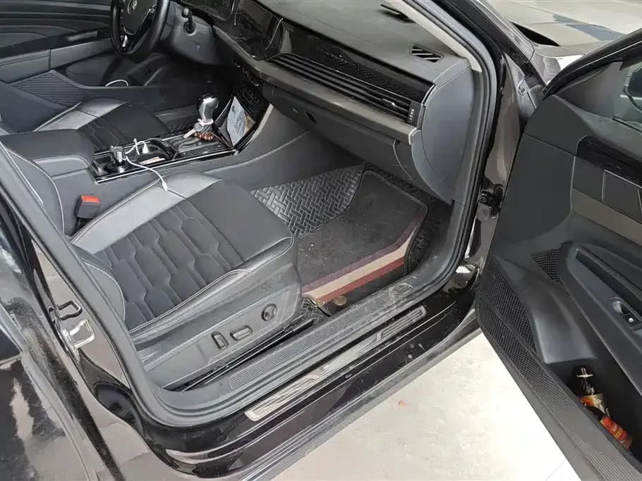 Volkswagen Passat — фото 7
