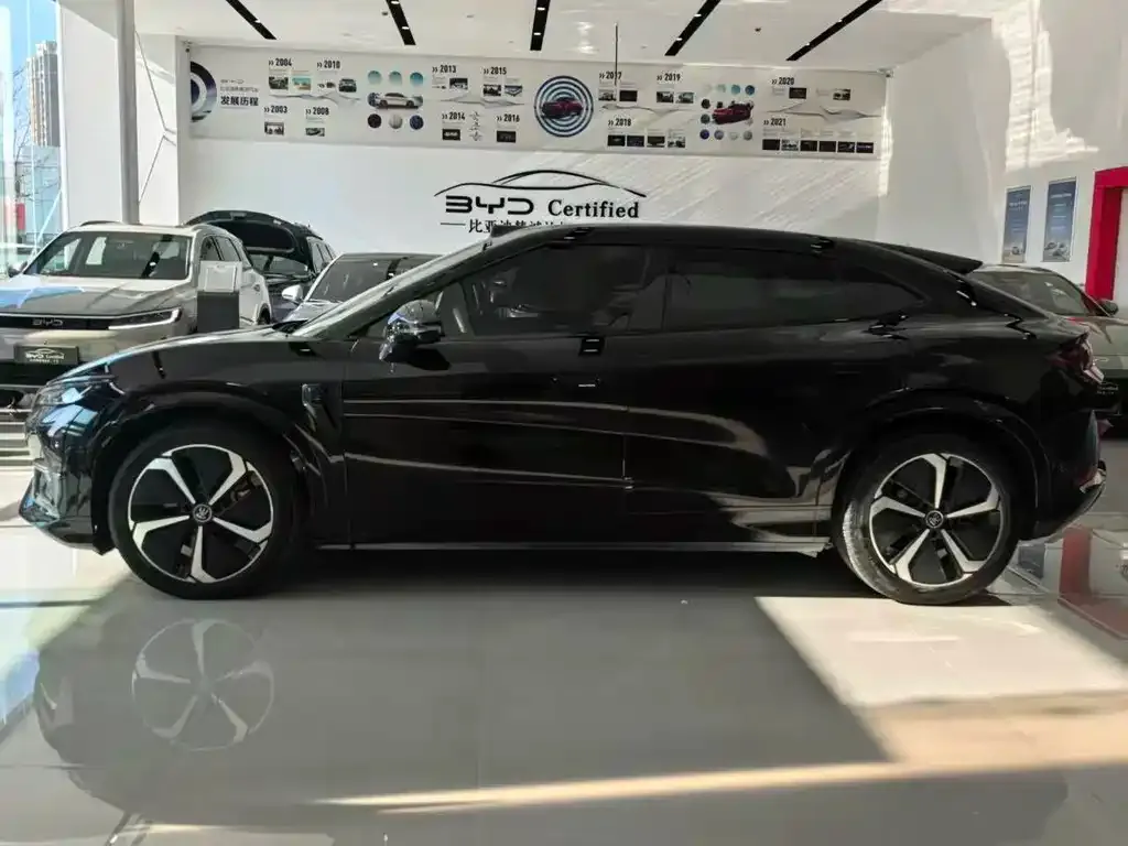 BYD Seal — фото 8
