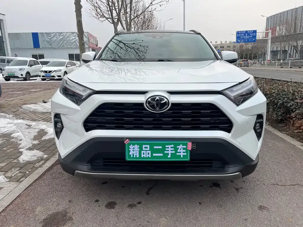 Toyota RAV4 — фото 10