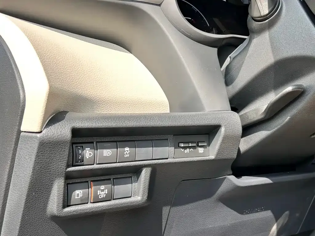 Toyota Sienna — фото 3