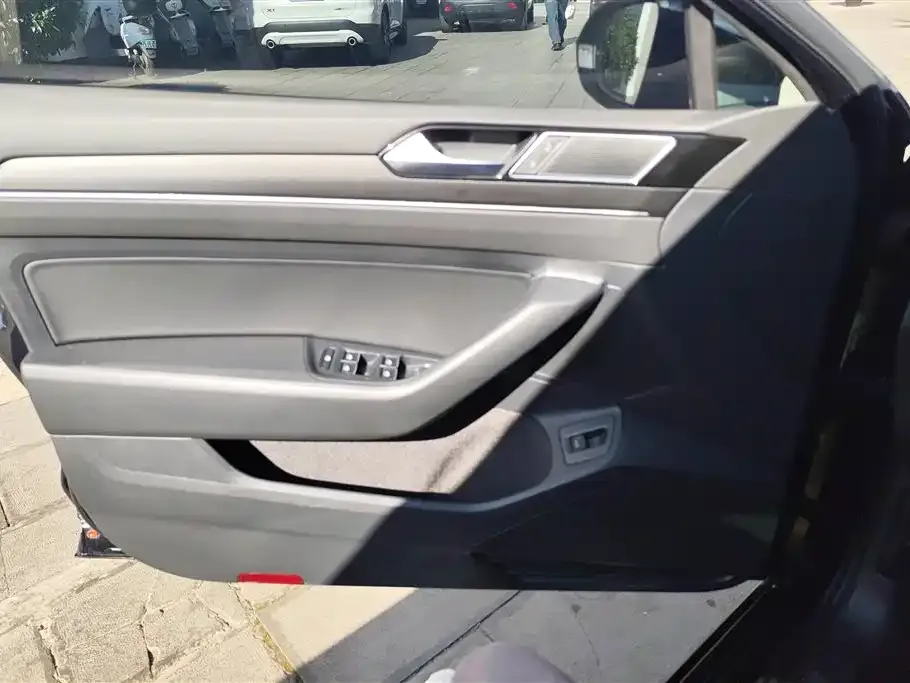 Volkswagen Passat — фото 2
