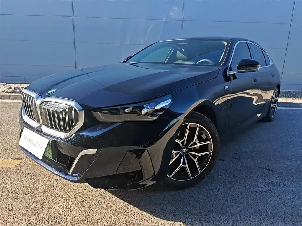 BMW i5 — фото 1