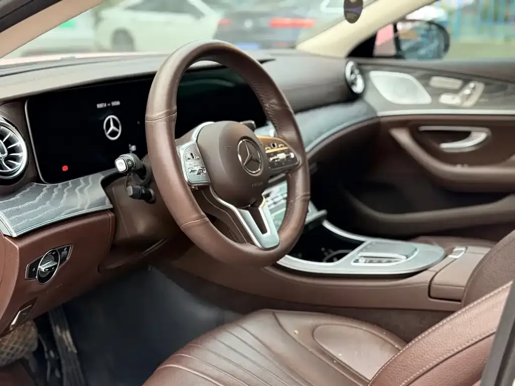 Mercedes-Benz CLS — фото 2