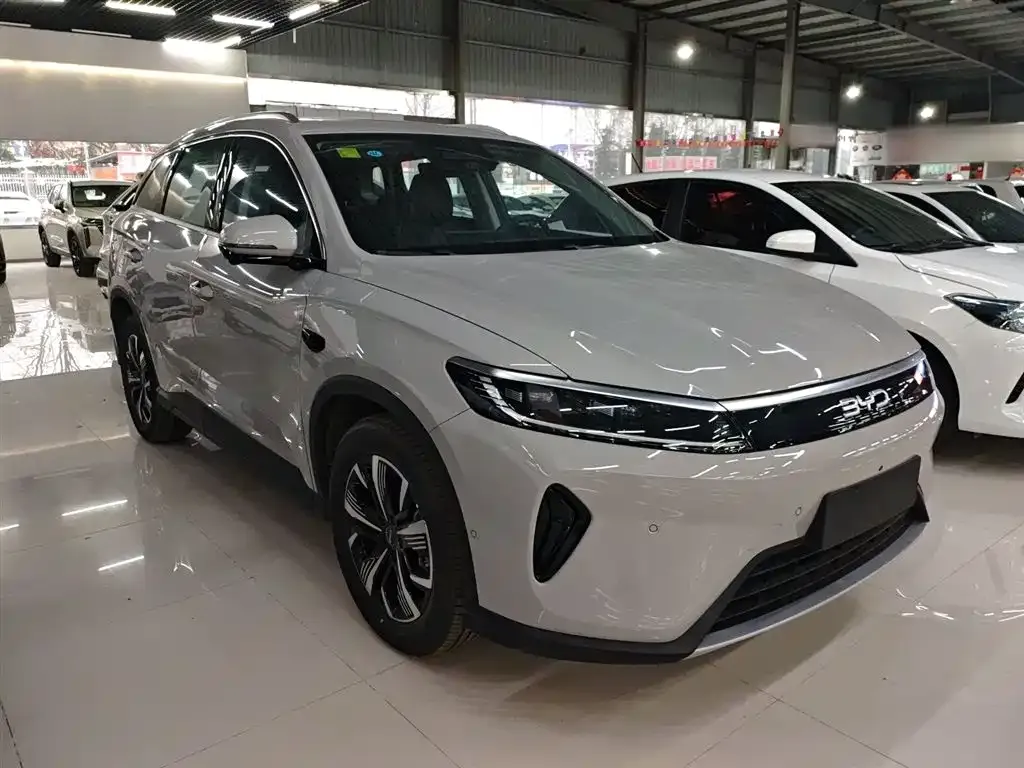 BYD Seal 05 DM-i — фото 8