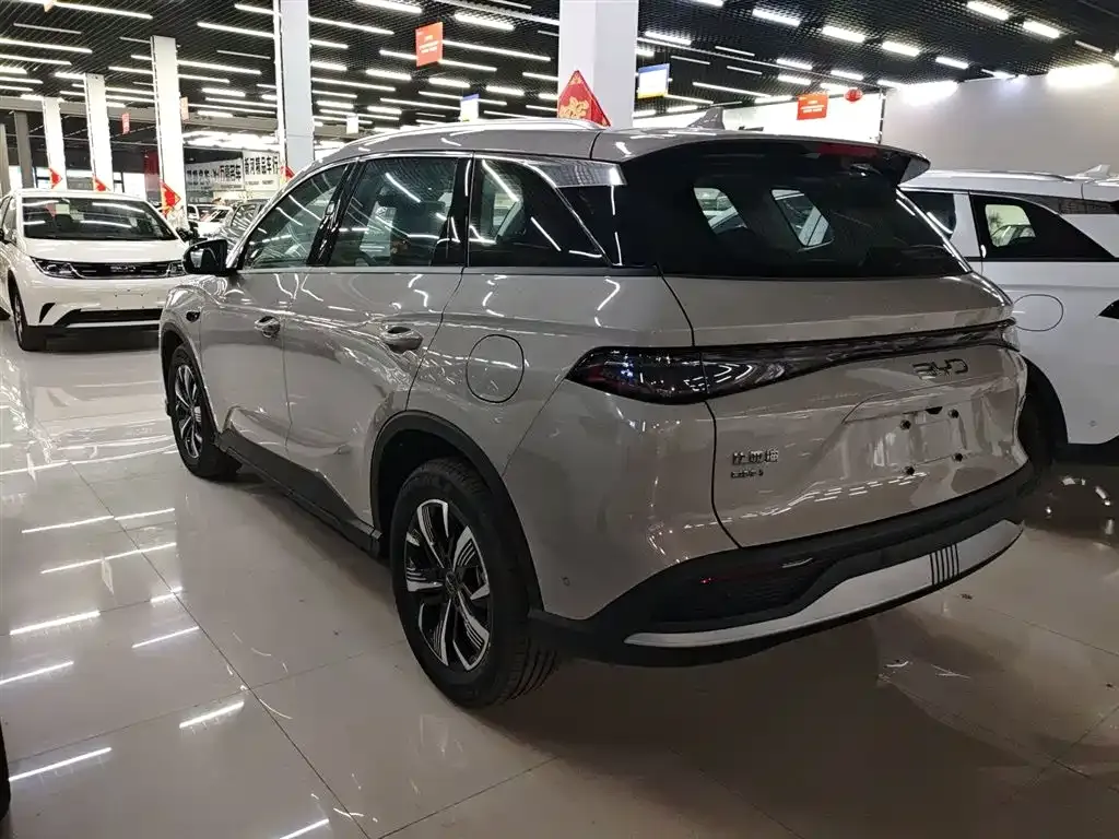 BYD Seal 05 DM-i — фото 5