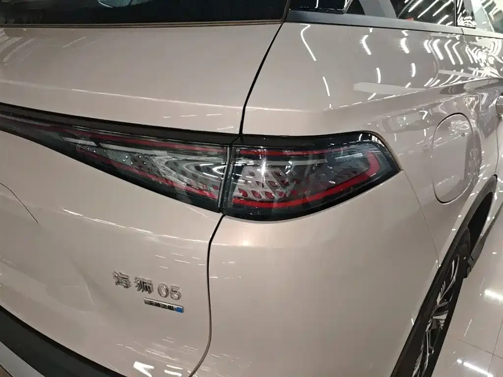 BYD Seal 05 DM-i — фото 9