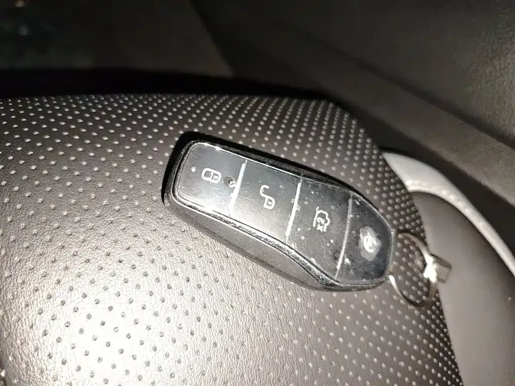 BYD Seal 05 DM-i — фото 6
