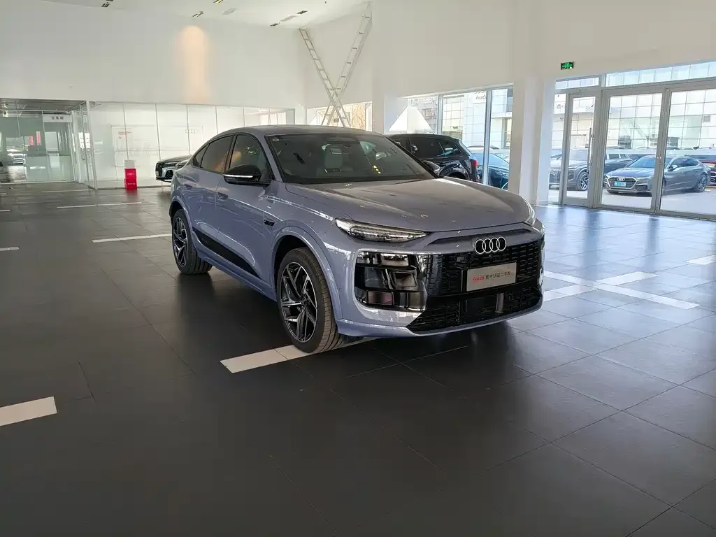 Audi Q6L Sportback e-tron — фото 8
